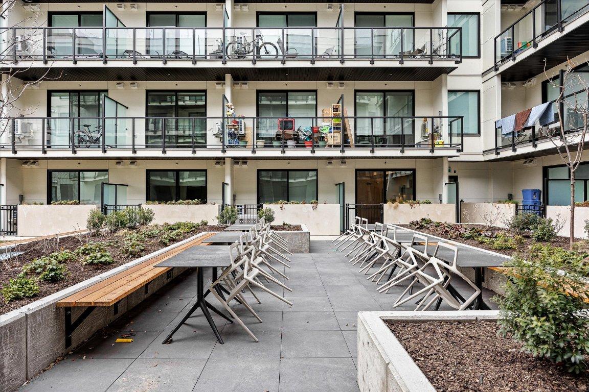 









1274


Devonshire

Avenue, 307,
Kelowna,




BC
V1Y 0M7

