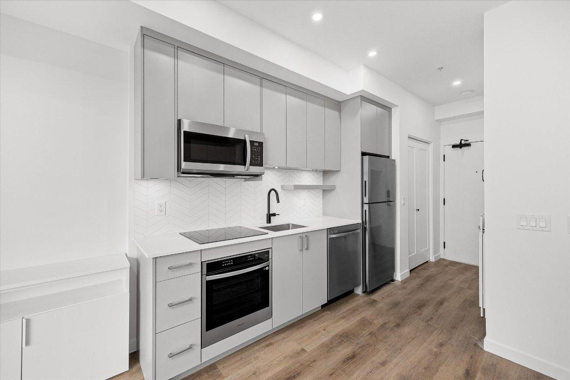 









1274


Devonshire

Avenue, 307,
Kelowna,




BC
V1Y 0M7

