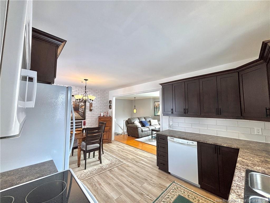 









920


Msgr Godin

CRT,
Bathurst,




NB
E2A 4E6

