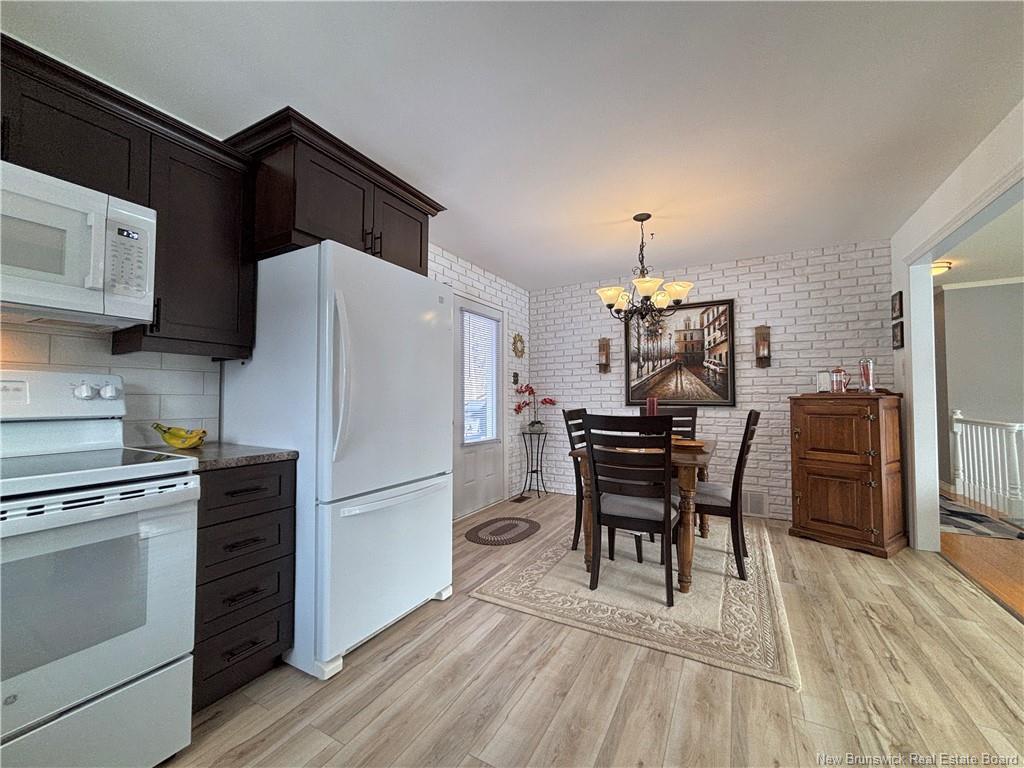 









920


Msgr Godin

CRT,
Bathurst,




NB
E2A 4E6

