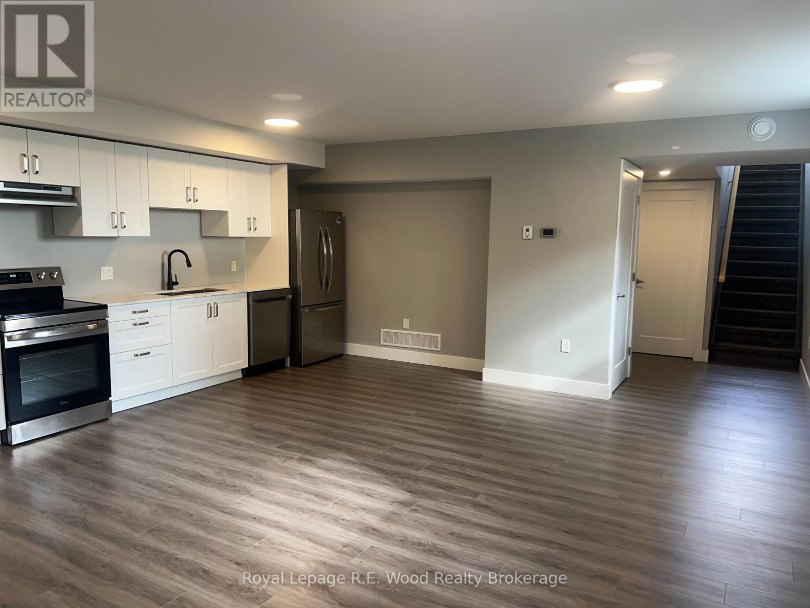 












335 JOHN STREET S

,
Aylmer,




Ontario
N5H2C9

