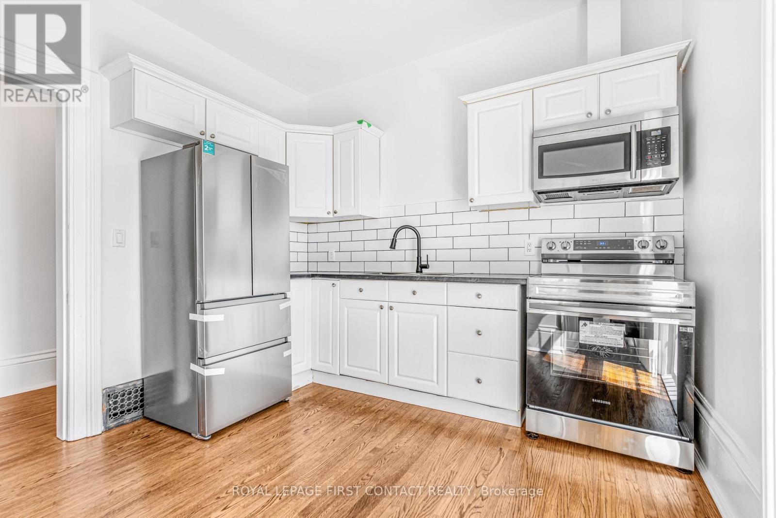 












14-16 PEEL STREET

,
Barrie,




Ontario
L4M3K8

