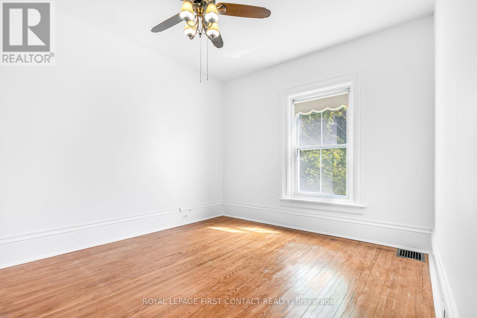 












14-16 PEEL STREET

,
Barrie,




Ontario
L4M3K8

