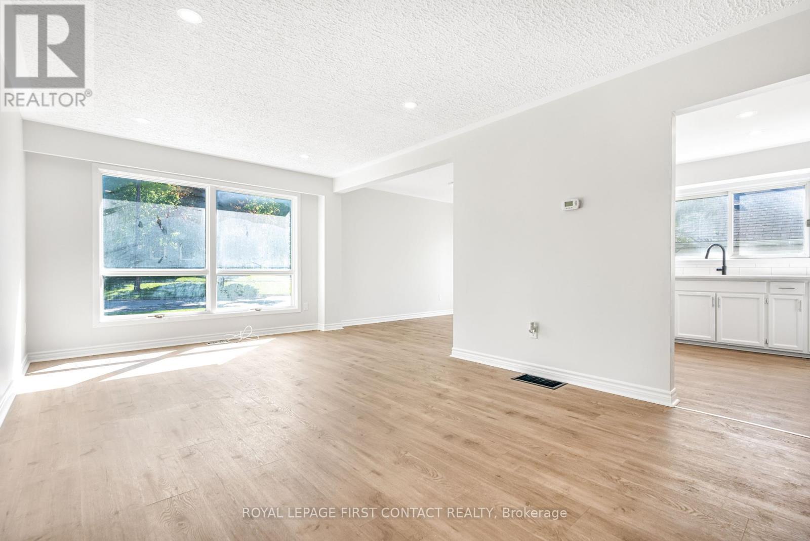 












14-16 PEEL STREET

,
Barrie,




Ontario
L4M3K8

