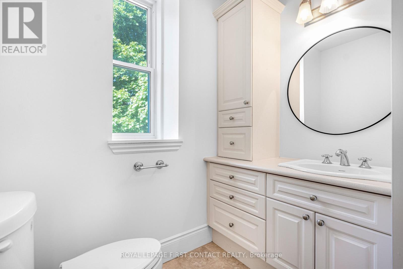












14-16 PEEL STREET

,
Barrie,




Ontario
L4M3K8

