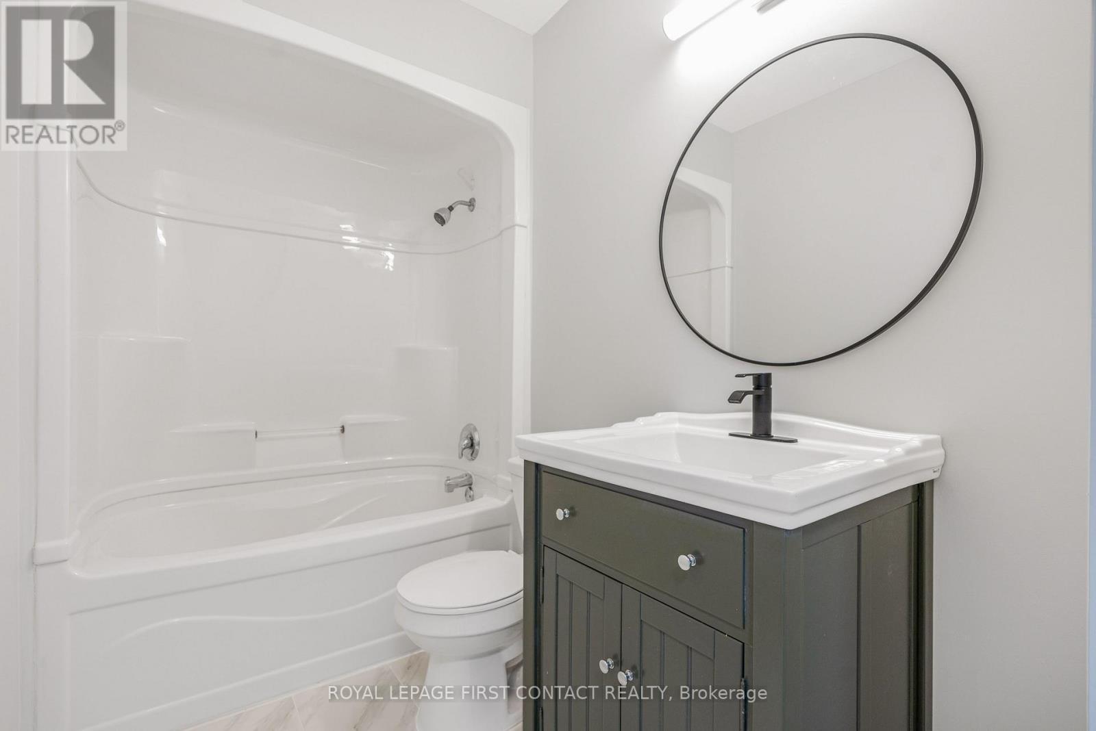 












14-16 PEEL STREET

,
Barrie,




Ontario
L4M3K8


