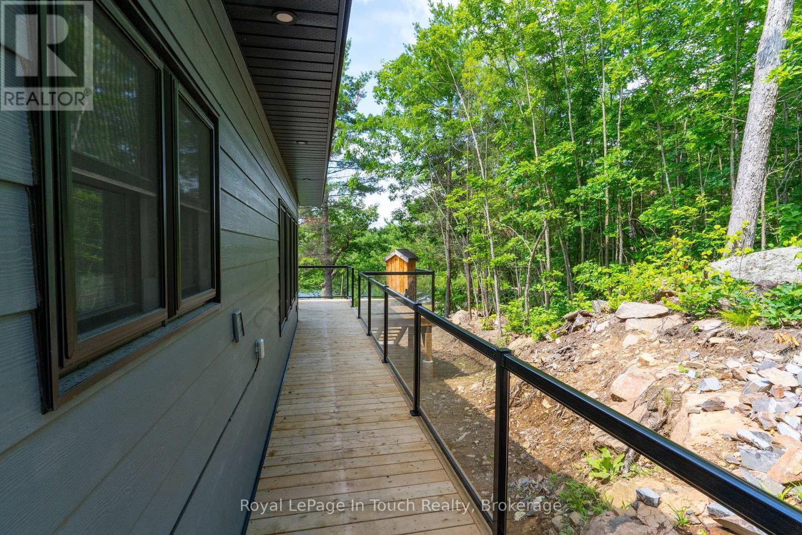 












8814 GEORGIAN BAY SHORE

,
Georgian Bay (Baxter),




Ontario
P0E1E0

