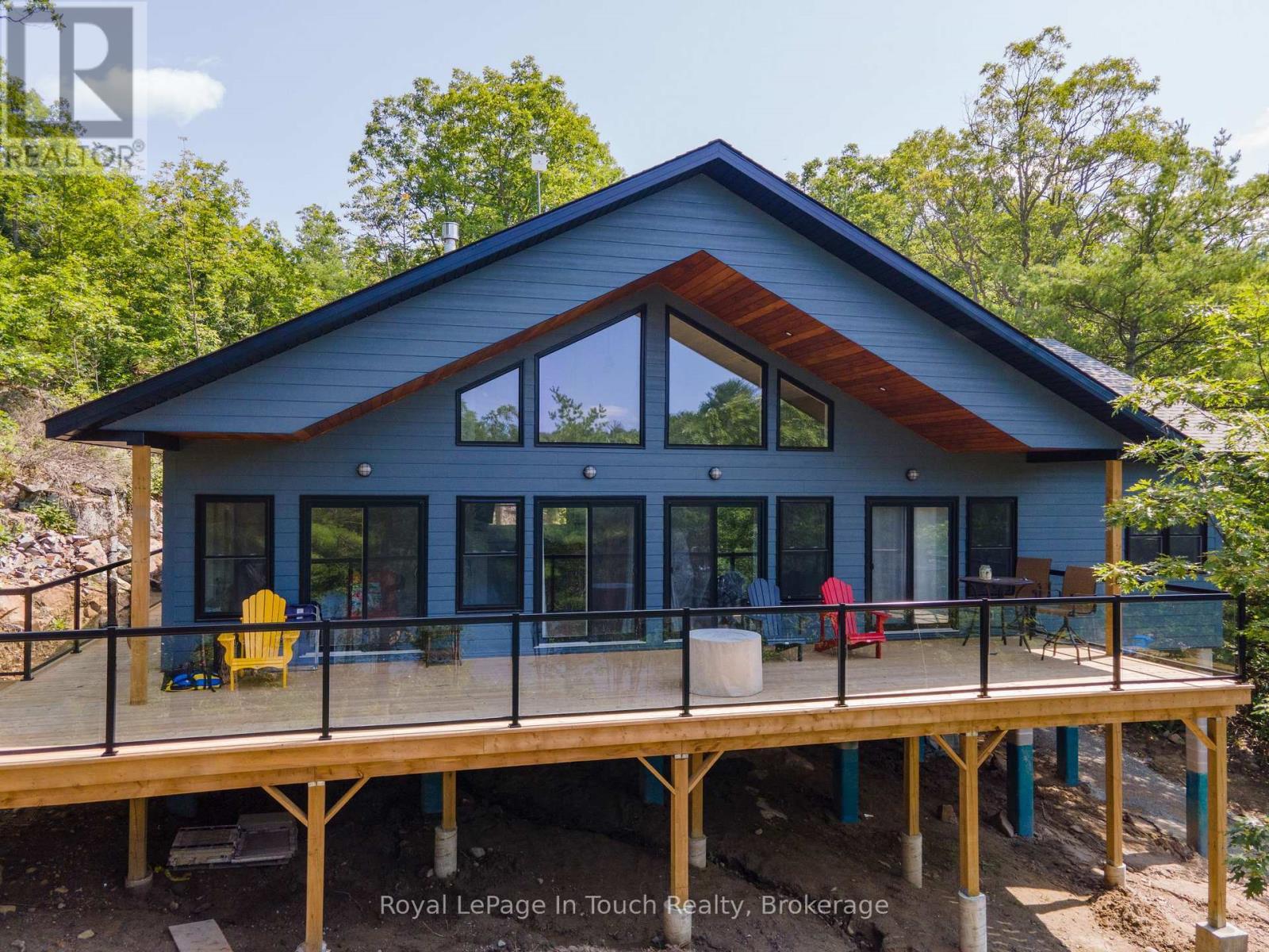












8814 GEORGIAN BAY SHORE

,
Georgian Bay (Baxter),




Ontario
P0E1E0

