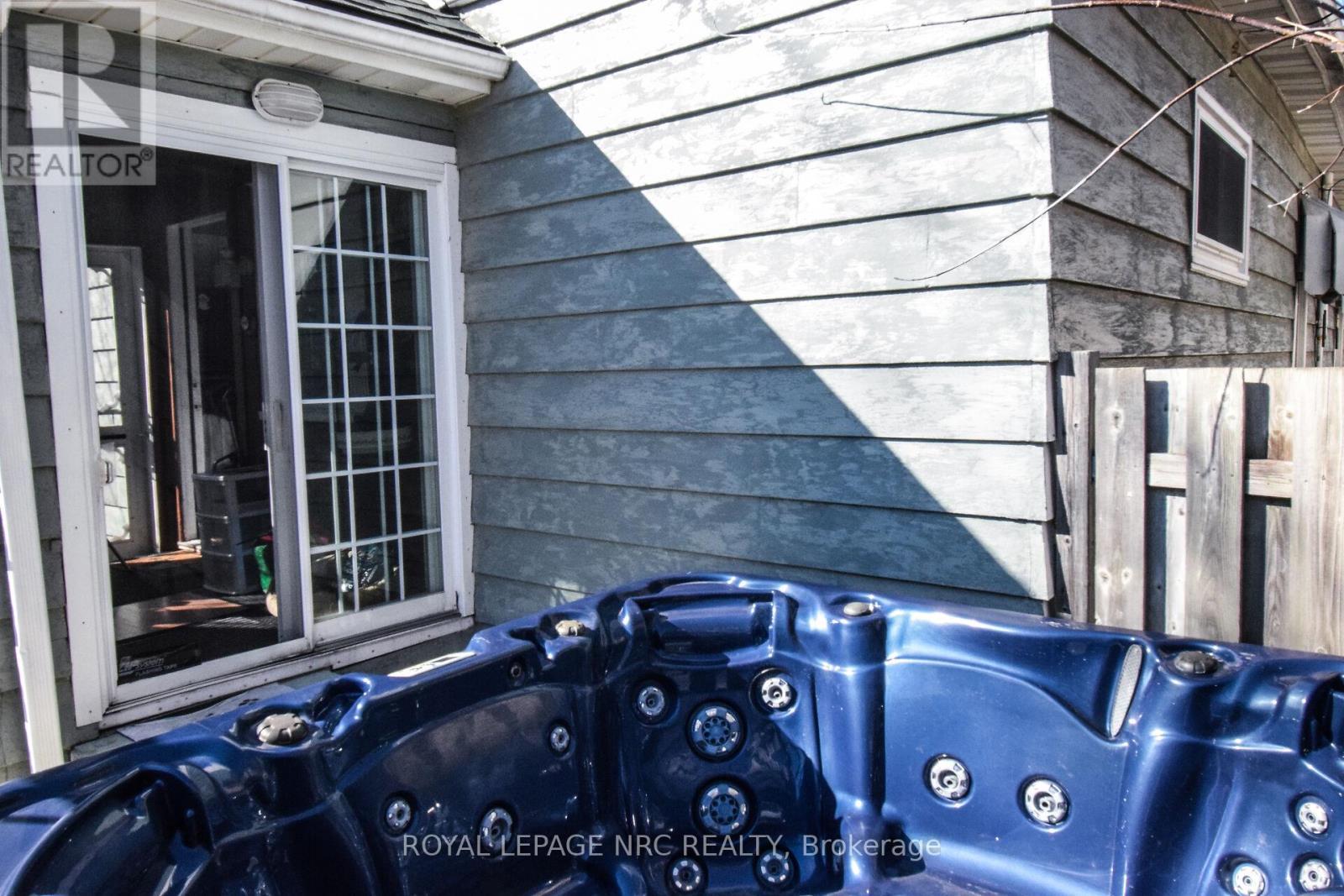 












110 EASTCHESTER AVENUE

,
St. Catharines (E. Chester),




Ontario
L2P2Z1

