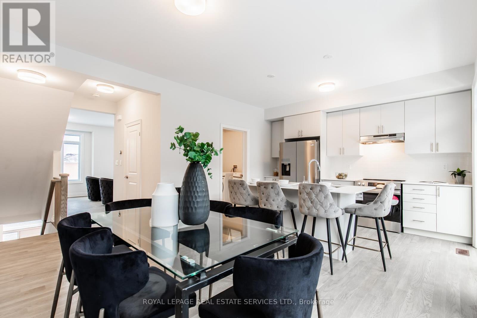 












2733 WESTOAK TRAILS BOULEVARD

,
Oakville,




Ontario
L6M5T1

