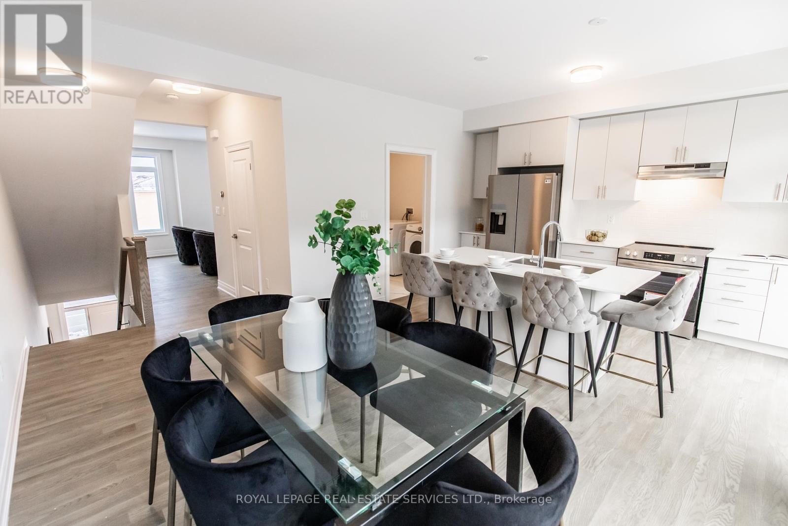 












2733 WESTOAK TRAILS BOULEVARD

,
Oakville,




Ontario
L6M5T1

