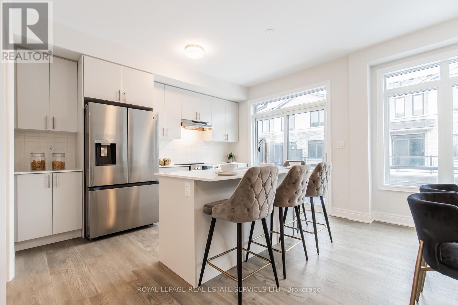 












2733 WESTOAK TRAILS BOULEVARD

,
Oakville,




Ontario
L6M5T1


