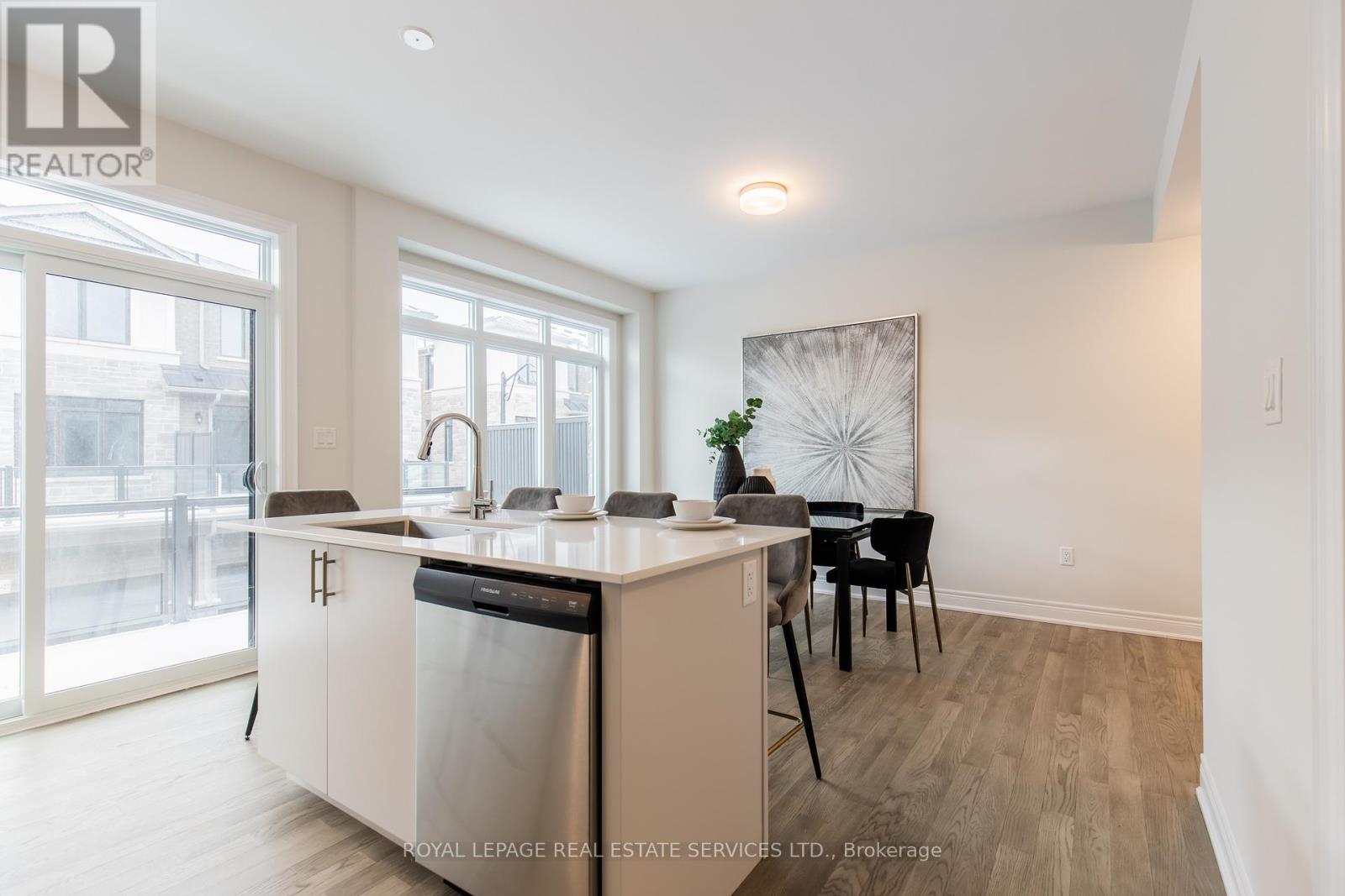 












2733 WESTOAK TRAILS BOULEVARD

,
Oakville,




Ontario
L6M5T1

