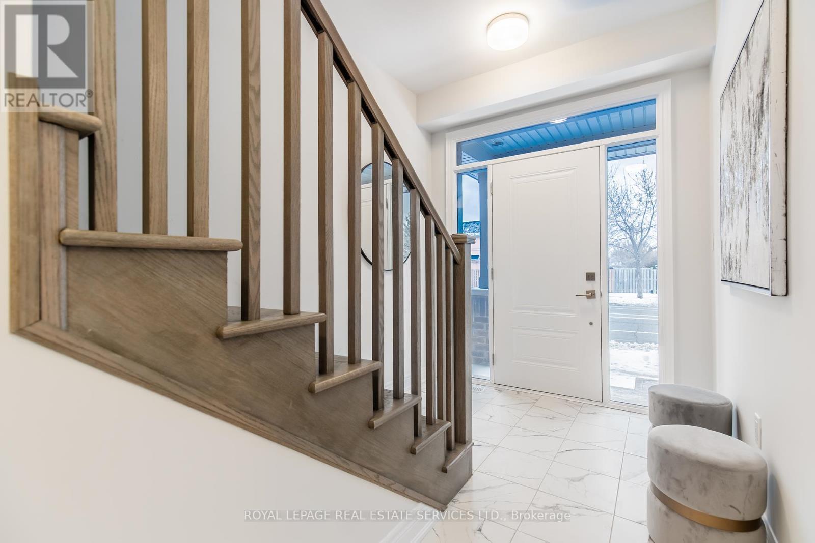 












2733 WESTOAK TRAILS BOULEVARD

,
Oakville,




Ontario
L6M5T1

