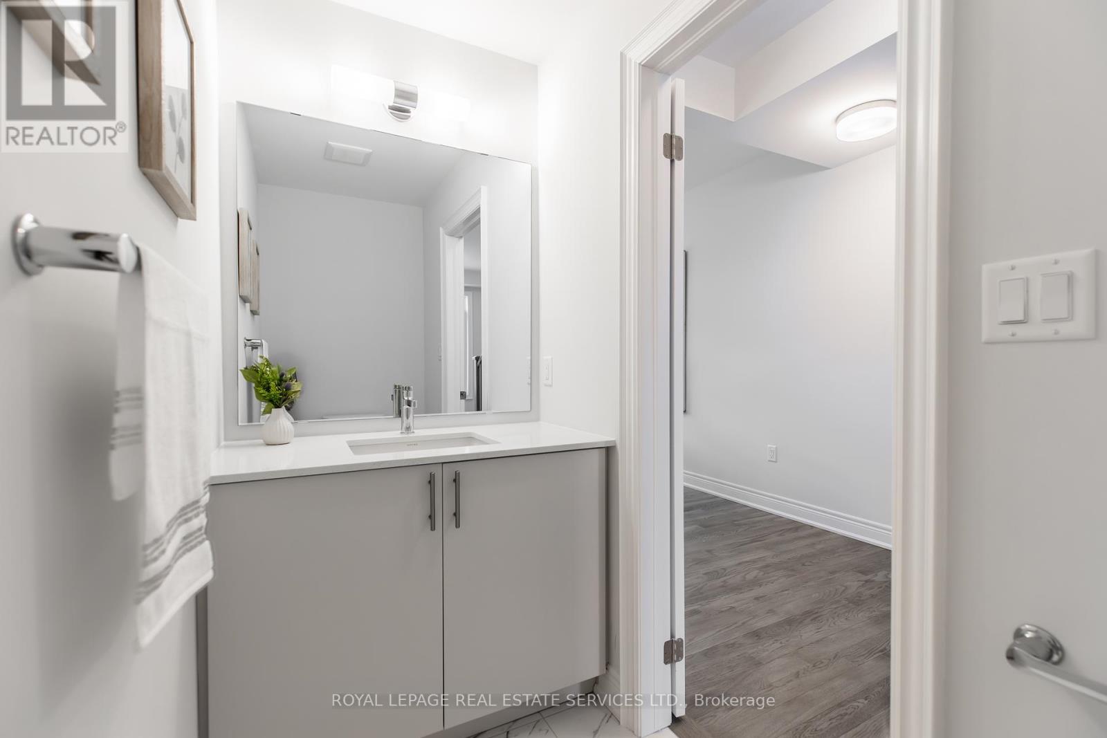 












2733 WESTOAK TRAILS BOULEVARD

,
Oakville,




Ontario
L6M5T1

