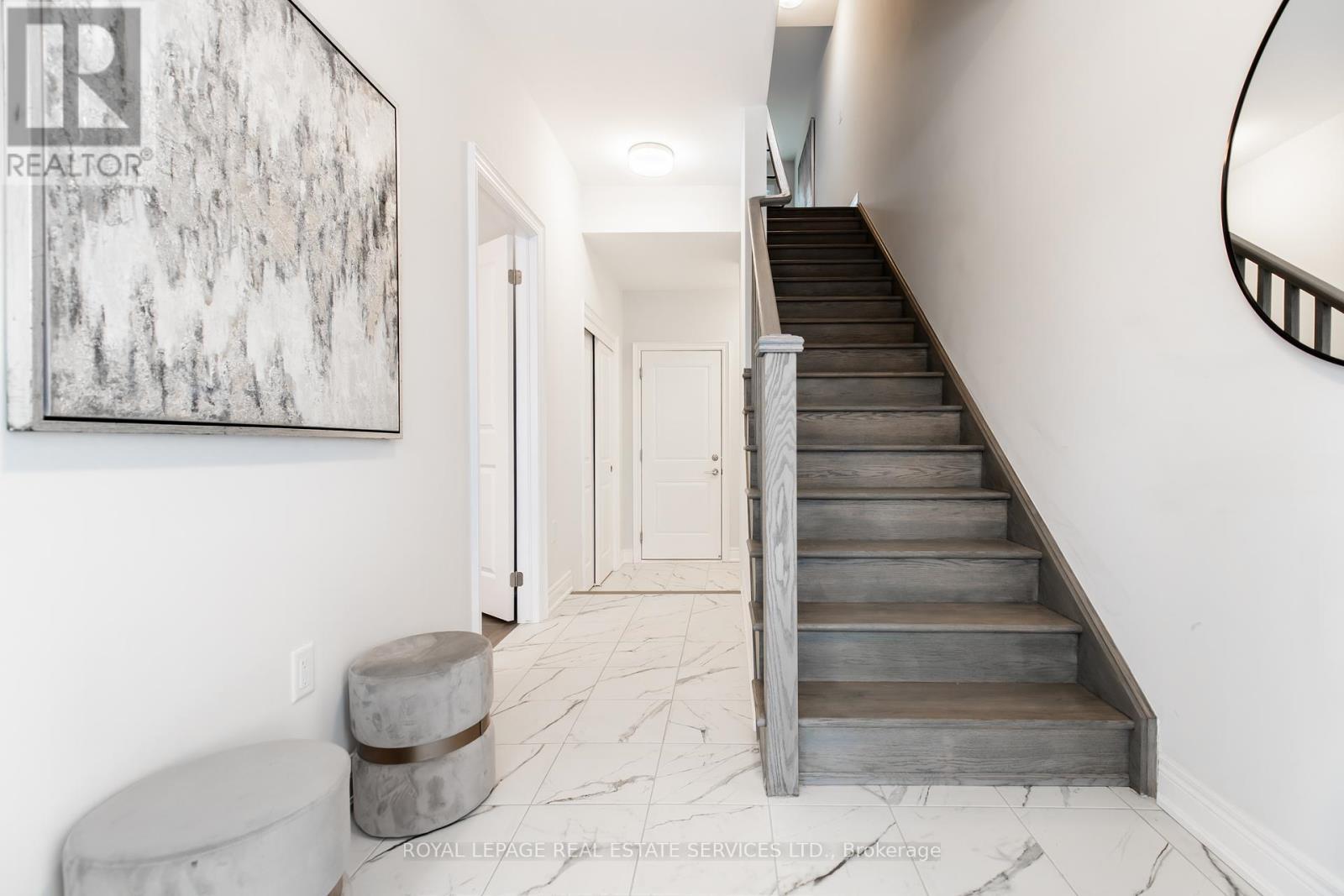 












2733 WESTOAK TRAILS BOULEVARD

,
Oakville,




Ontario
L6M5T1

