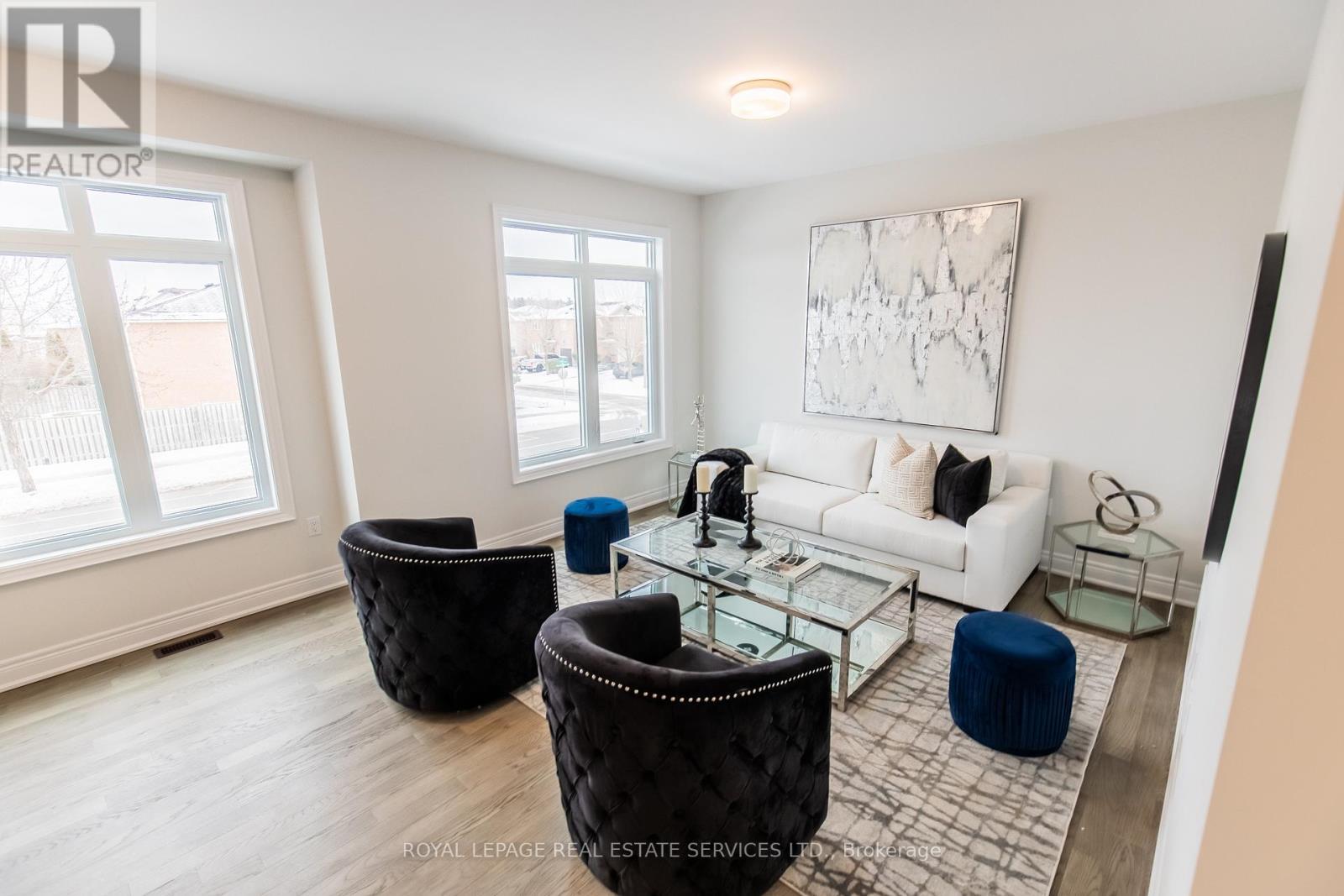












2733 WESTOAK TRAILS BOULEVARD

,
Oakville,




Ontario
L6M5T1

