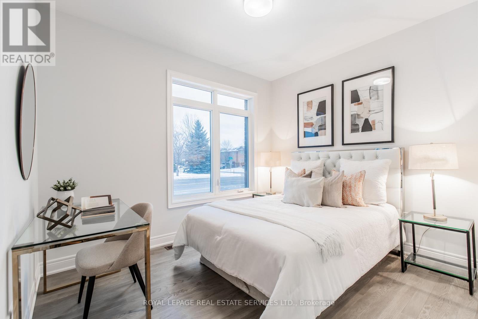 












2733 WESTOAK TRAILS BOULEVARD

,
Oakville,




Ontario
L6M5T1

