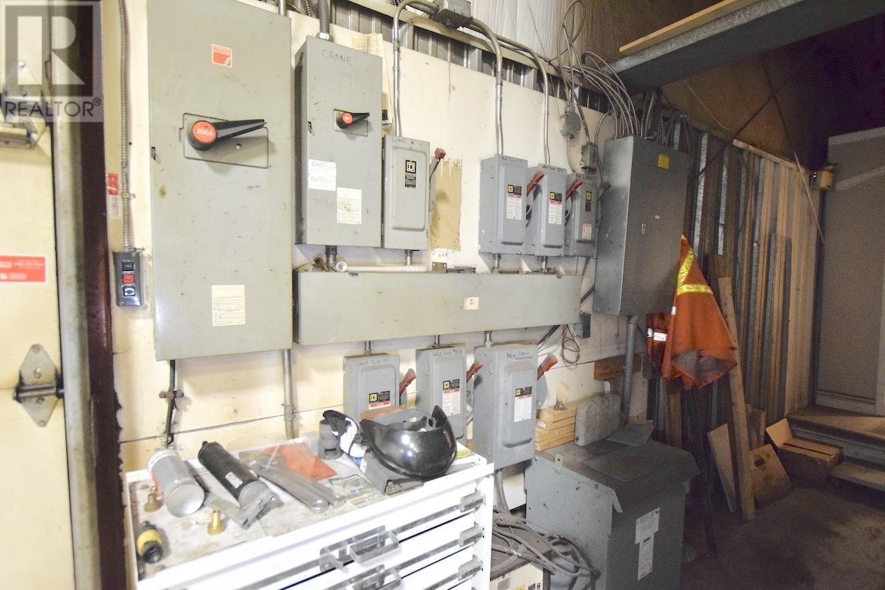 












37 Perini RD

,
Elliot Lake,




Ontario
P5A2T1

