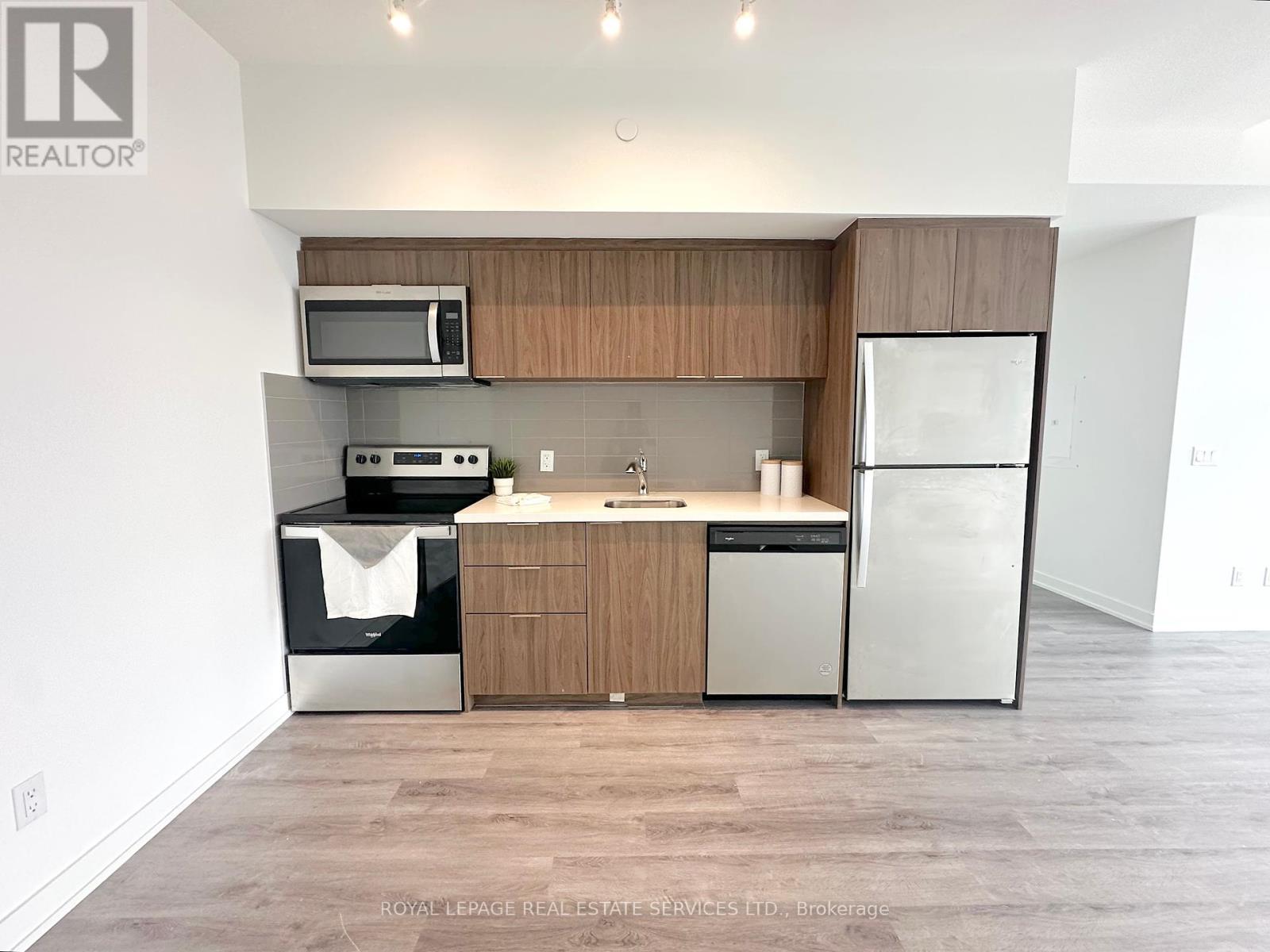 












1201 - 1225 YORK MILLS ROAD

,
Toronto,




Ontario
M3A1Y4

