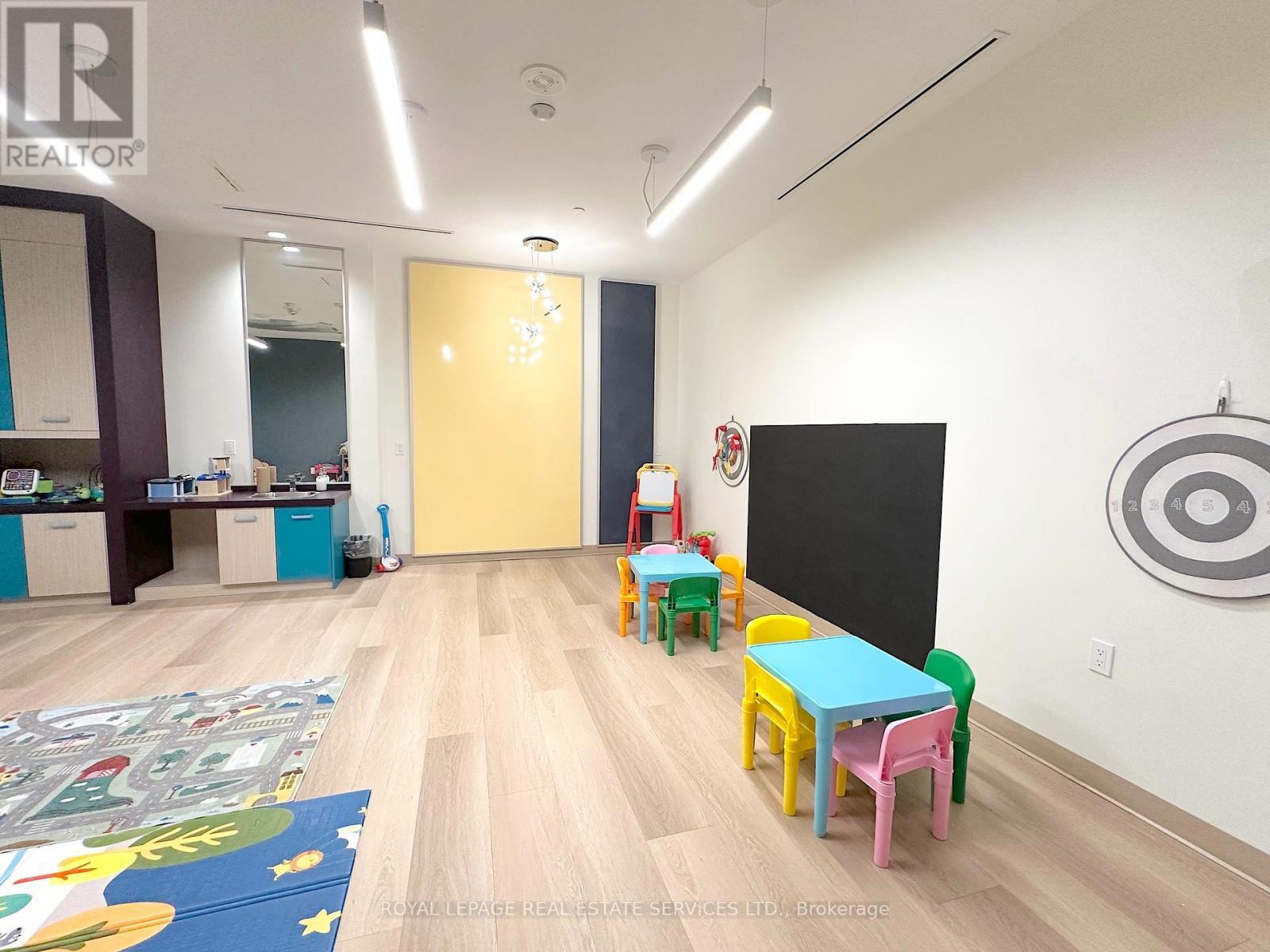 












1201 - 1225 YORK MILLS ROAD

,
Toronto,




Ontario
M3A1Y4


