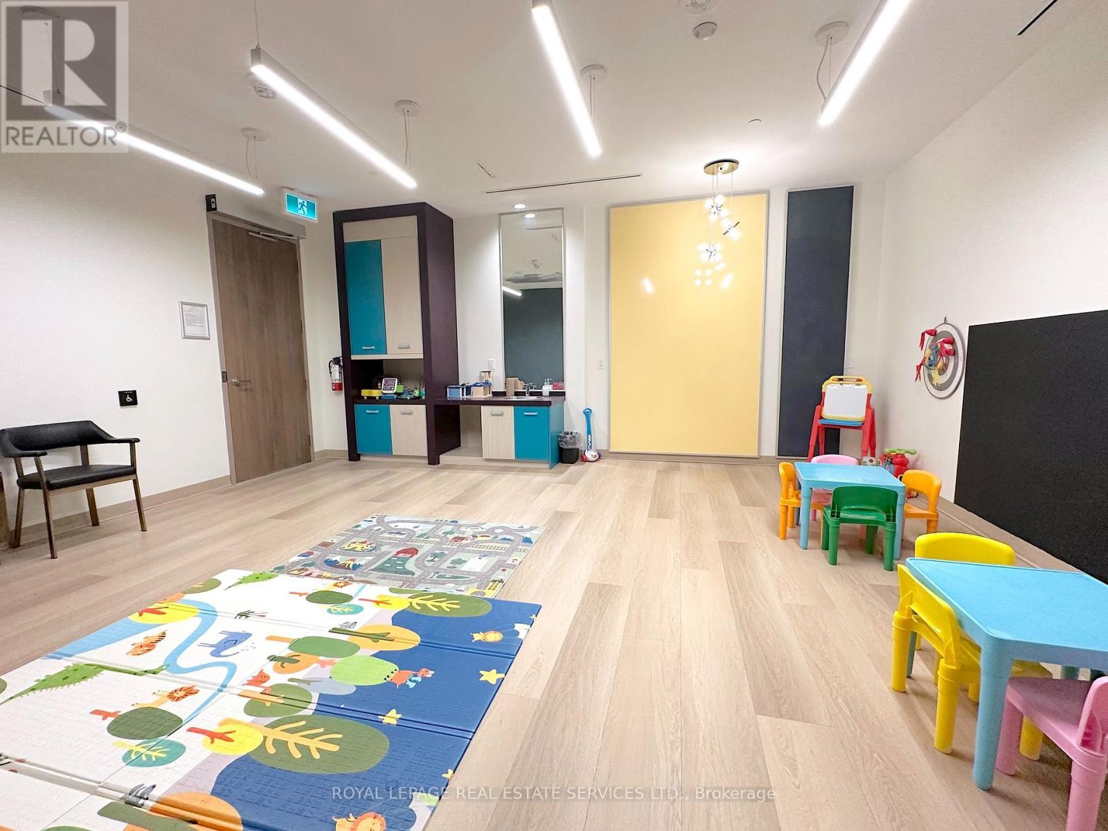 












1201 - 1225 YORK MILLS ROAD

,
Toronto,




Ontario
M3A1Y4

