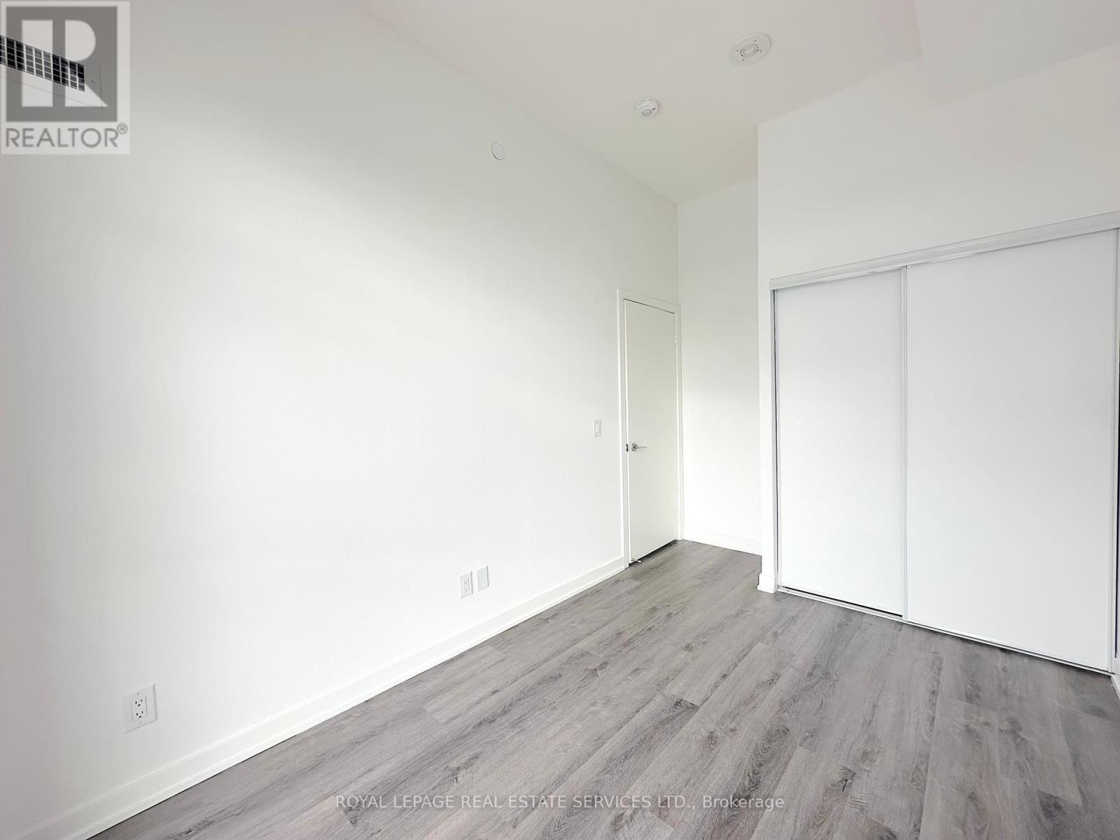 












1201 - 1225 YORK MILLS ROAD

,
Toronto,




Ontario
M3A1Y4

