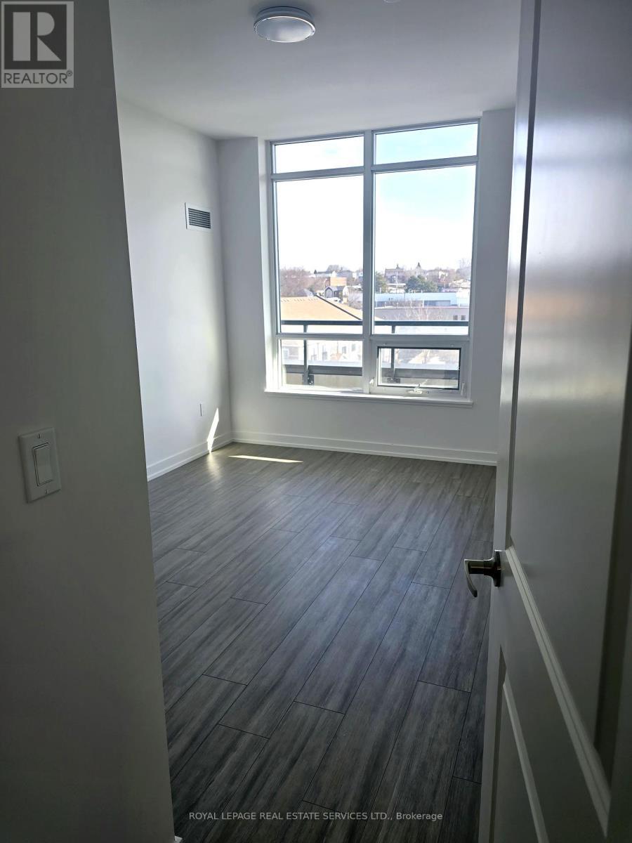 












PH05 - 1010 DUNDAS STREET E

,
Whitby,




Ontario
L1N2K2

