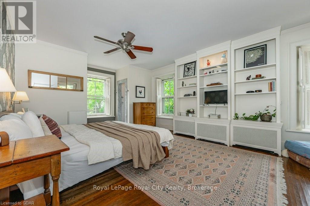 












134 DUBLIN STREET N

,
Guelph (Downtown),




Ontario
N1H4N7

