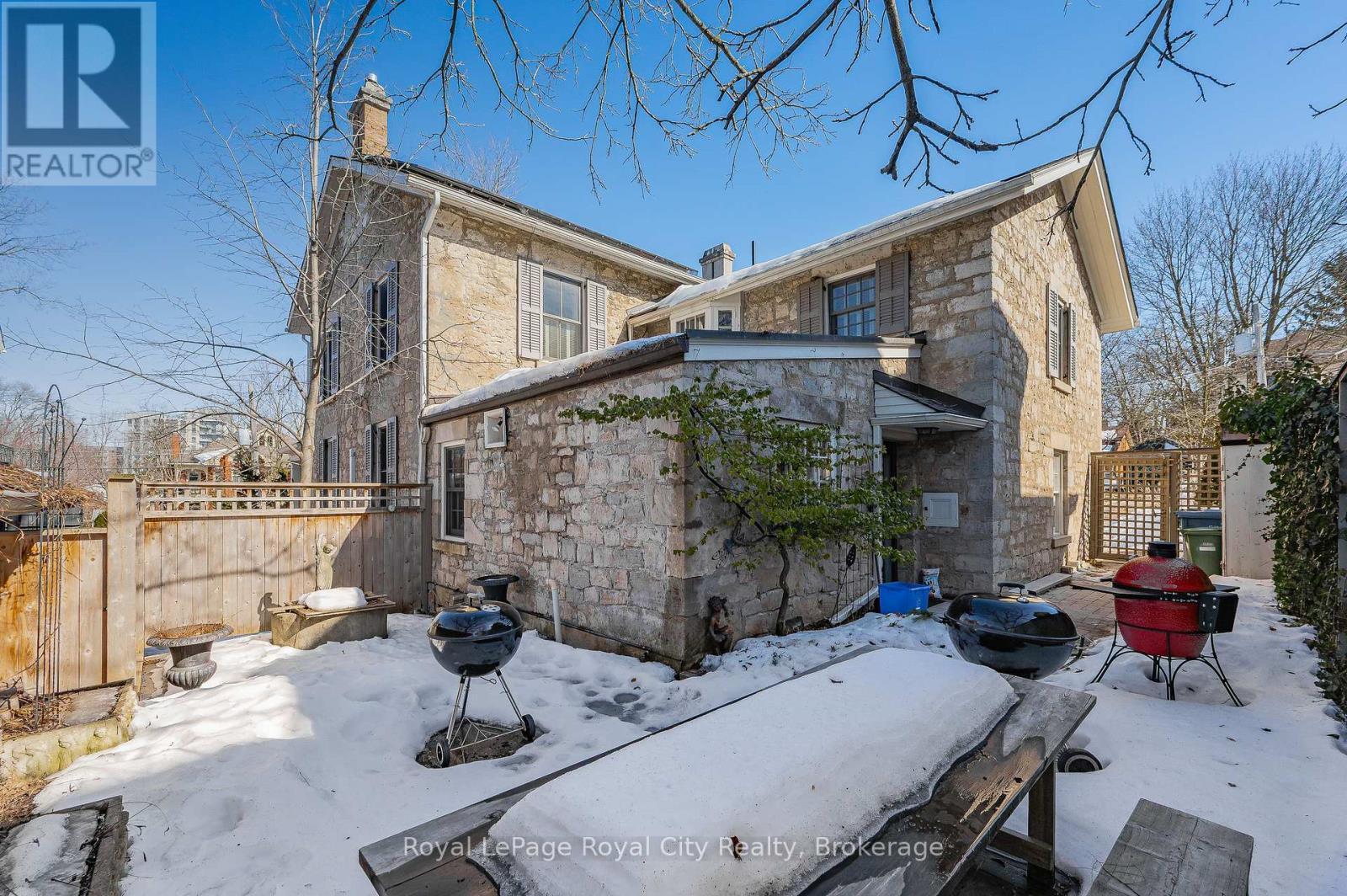 












134 DUBLIN STREET N

,
Guelph (Downtown),




Ontario
N1H4N7

