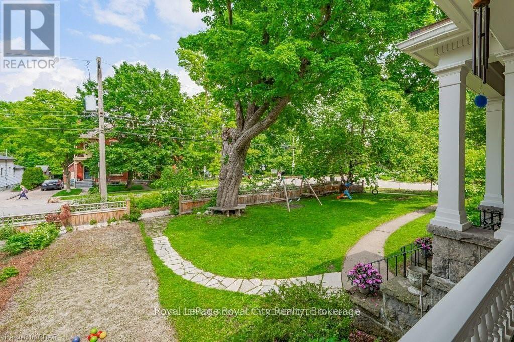 












134 DUBLIN STREET N

,
Guelph (Downtown),




Ontario
N1H4N7

