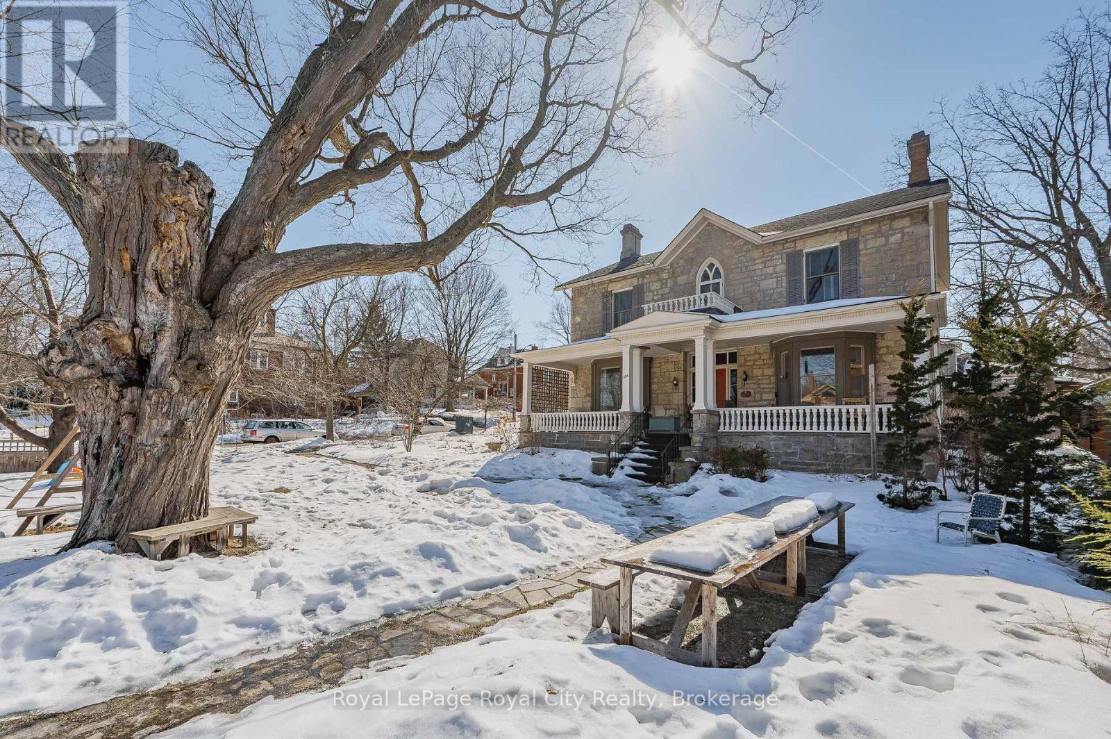












134 DUBLIN STREET N

,
Guelph (Downtown),




Ontario
N1H4N7

