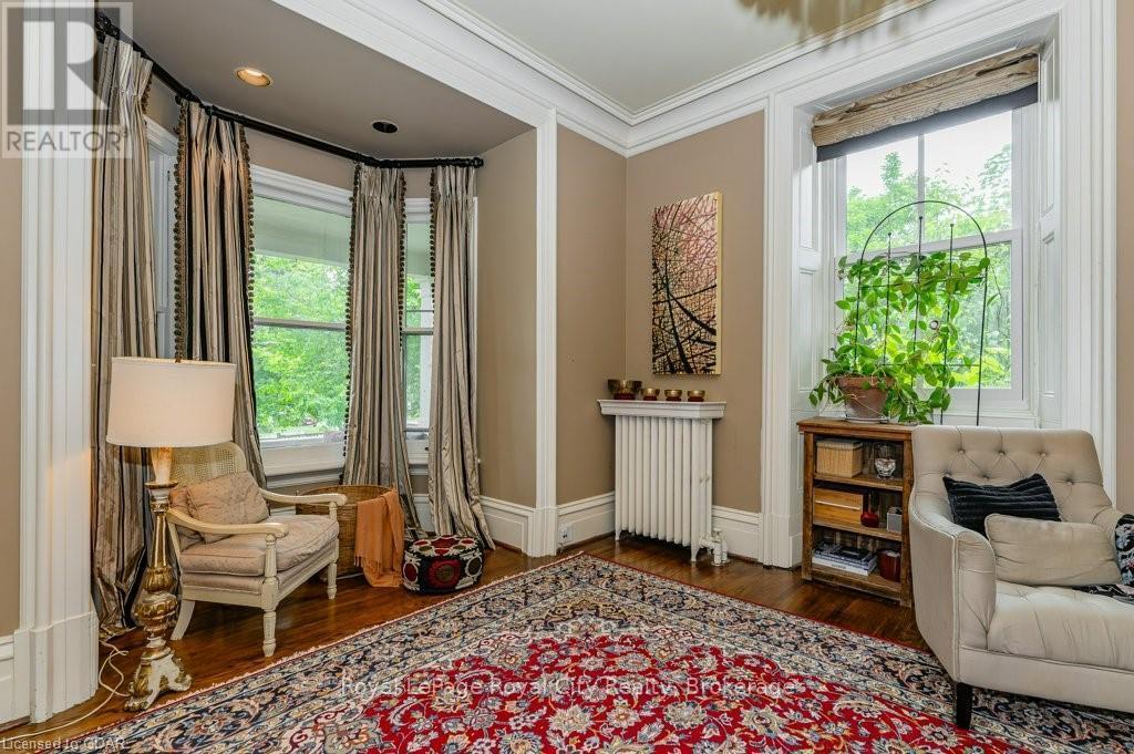 












134 DUBLIN STREET N

,
Guelph (Downtown),




Ontario
N1H4N7

