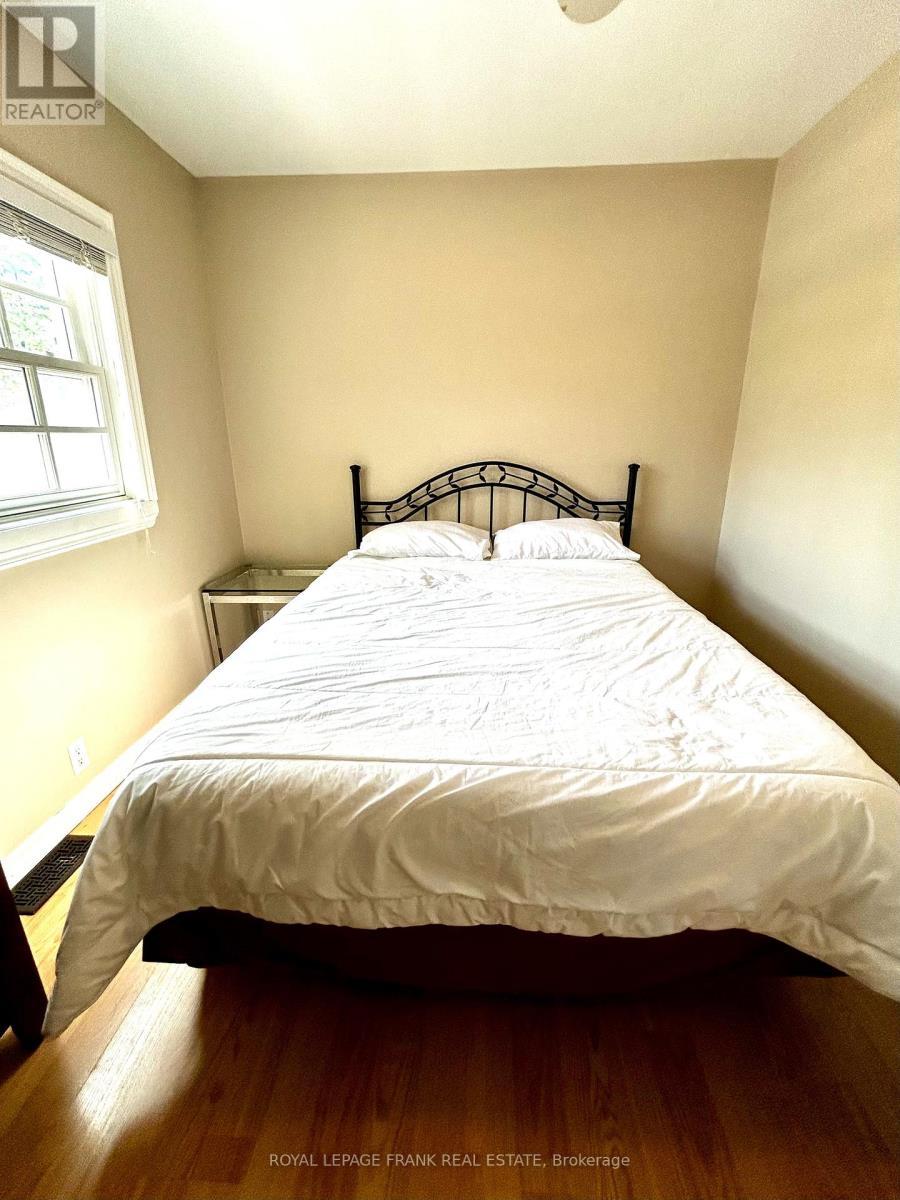 












680 MARBLE POINT ROAD

,
Marmora and Lake (Marmora Ward),




Ontario
K0K2M0

