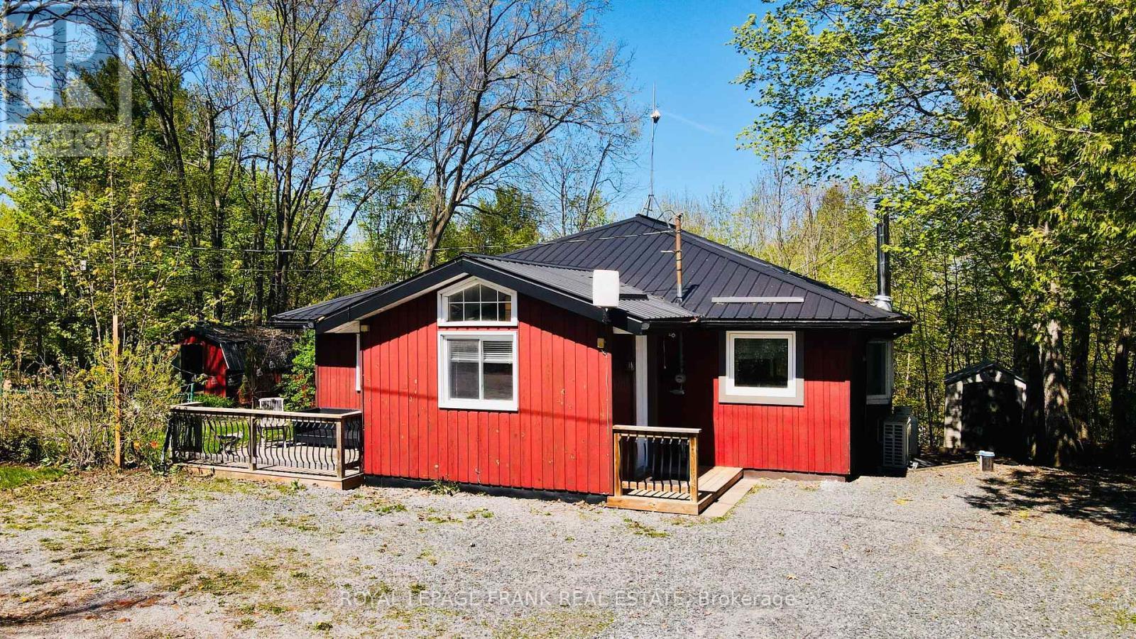 












680 MARBLE POINT ROAD

,
Marmora and Lake (Marmora Ward),




Ontario
K0K2M0

