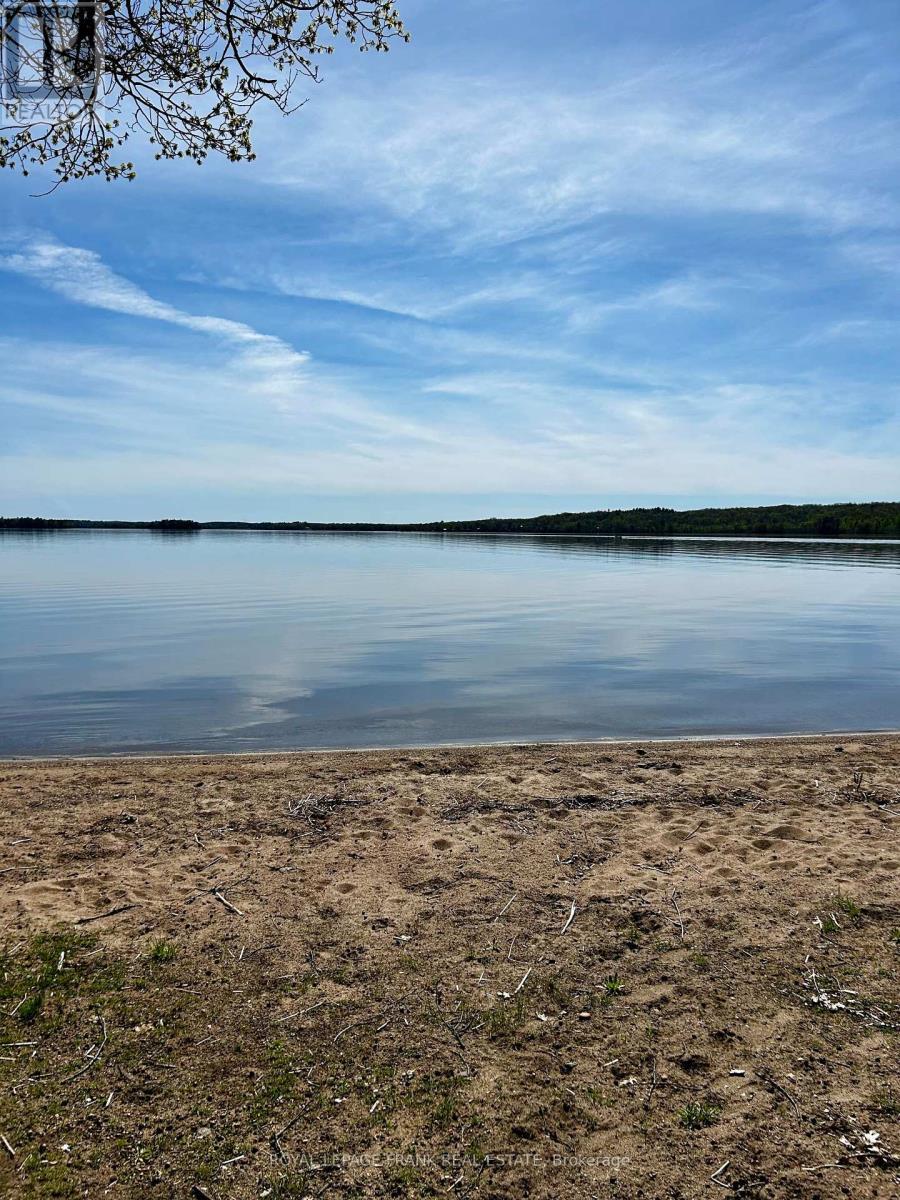












680 MARBLE POINT ROAD

,
Marmora and Lake (Marmora Ward),




Ontario
K0K2M0


