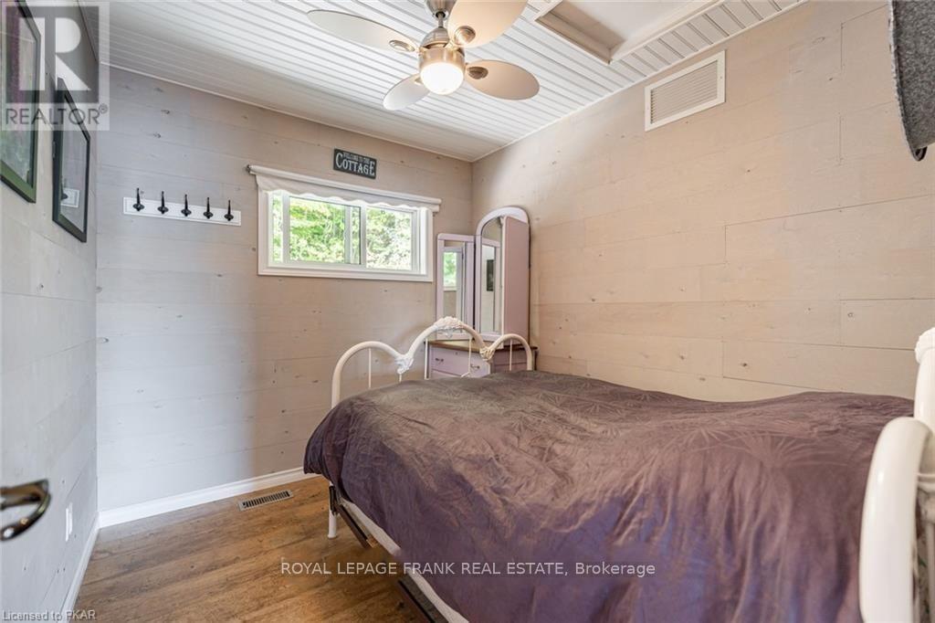 












1758 PAPINEAU LAKE ROAD

,
Hastings Highlands (Wicklow Ward),




Ontario
K0L2R0

