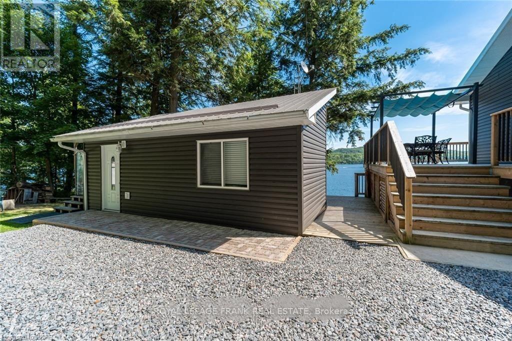 












1758 PAPINEAU LAKE ROAD

,
Hastings Highlands (Wicklow Ward),




Ontario
K0L2R0

