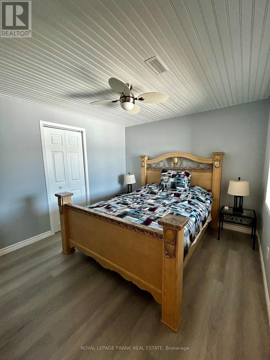 












1758 PAPINEAU LAKE ROAD

,
Hastings Highlands (Wicklow Ward),




Ontario
K0L2R0

