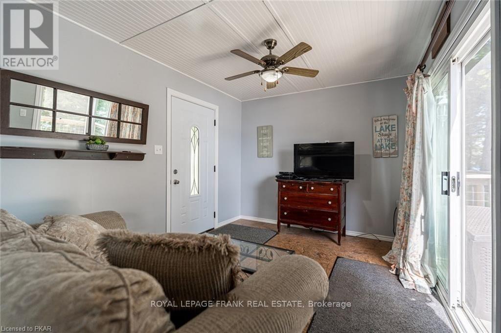 












1758 PAPINEAU LAKE ROAD

,
Hastings Highlands (Wicklow Ward),




Ontario
K0L2R0

