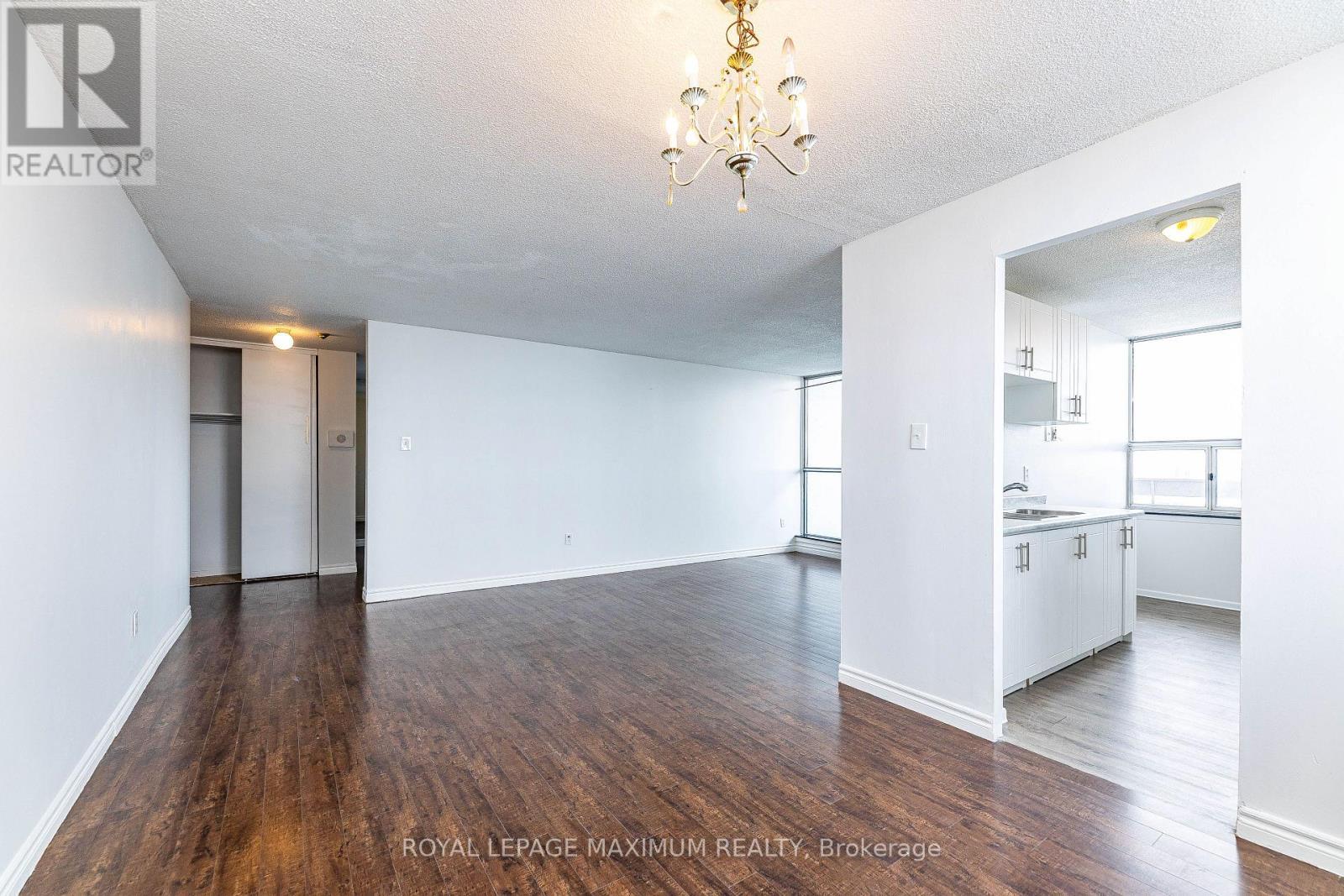 












1912 - 15 KENSINGTON ROAD

,
Brampton,




Ontario
L6T3W2

