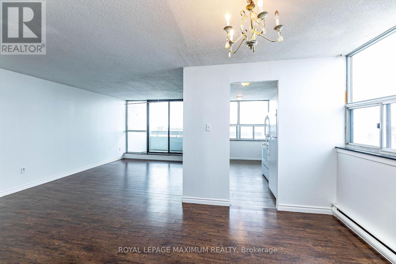 












1912 - 15 KENSINGTON ROAD

,
Brampton,




Ontario
L6T3W2

