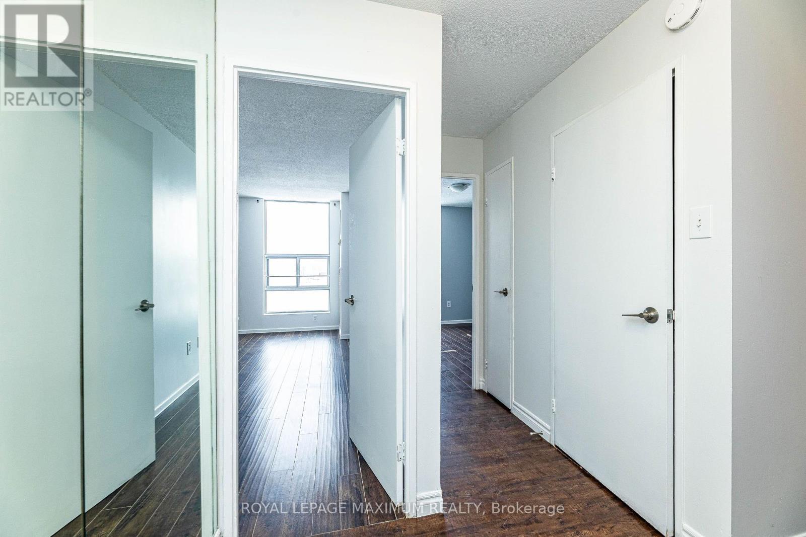 












1912 - 15 KENSINGTON ROAD

,
Brampton,




Ontario
L6T3W2

