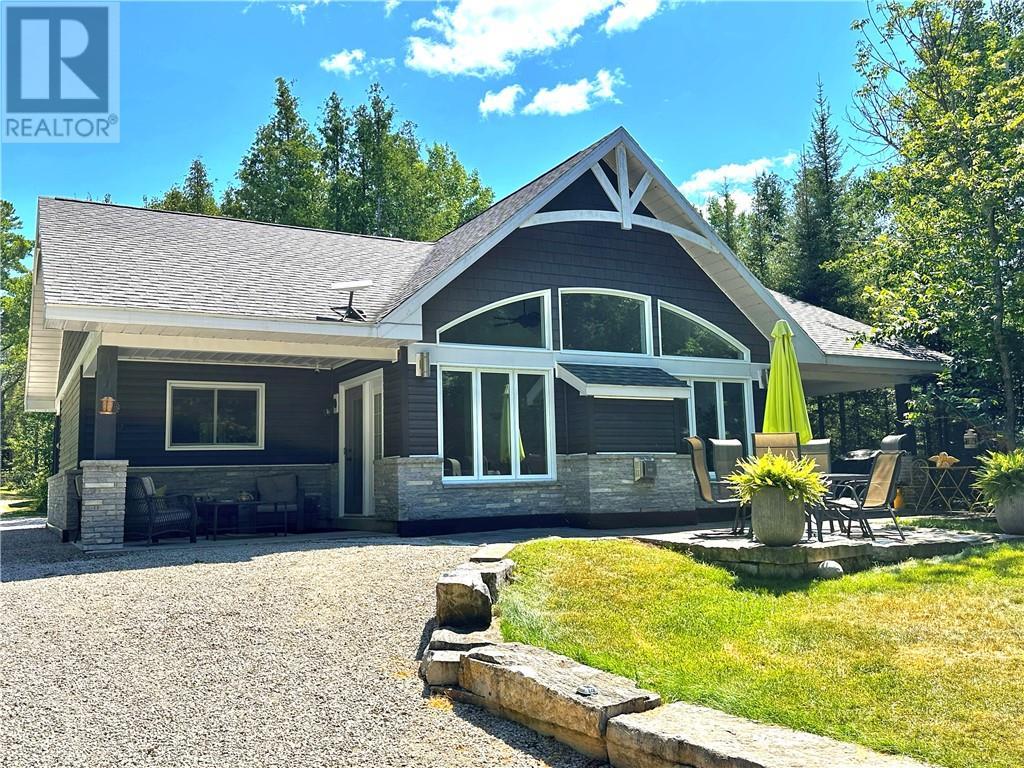 












190 McQuarrie Road

,
Kagawong, Manitoulin Island,




Ontario
P0P1J0

