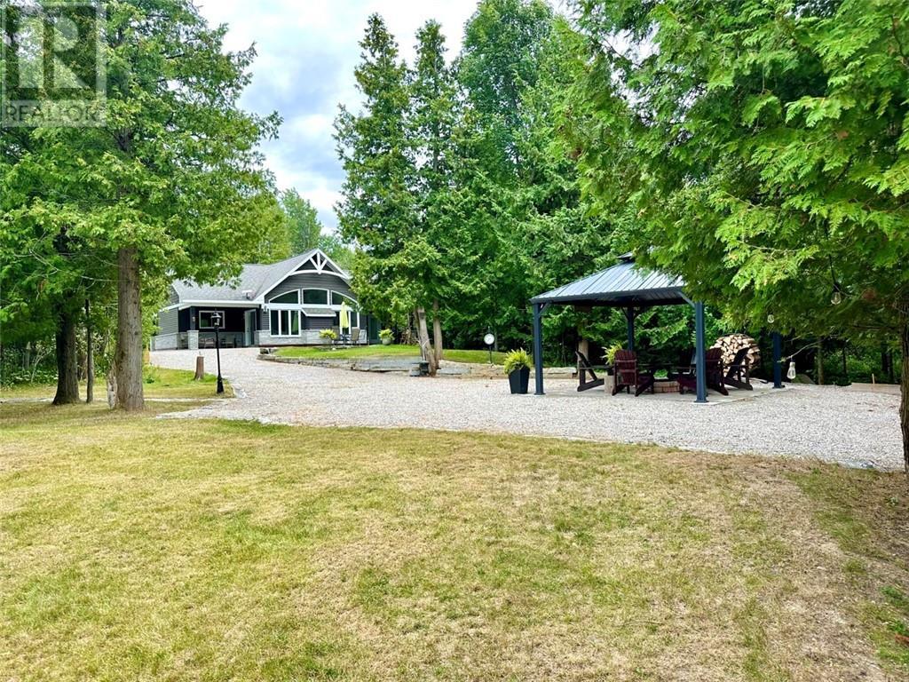 












190 McQuarrie Road

,
Kagawong, Manitoulin Island,




Ontario
P0P1J0

