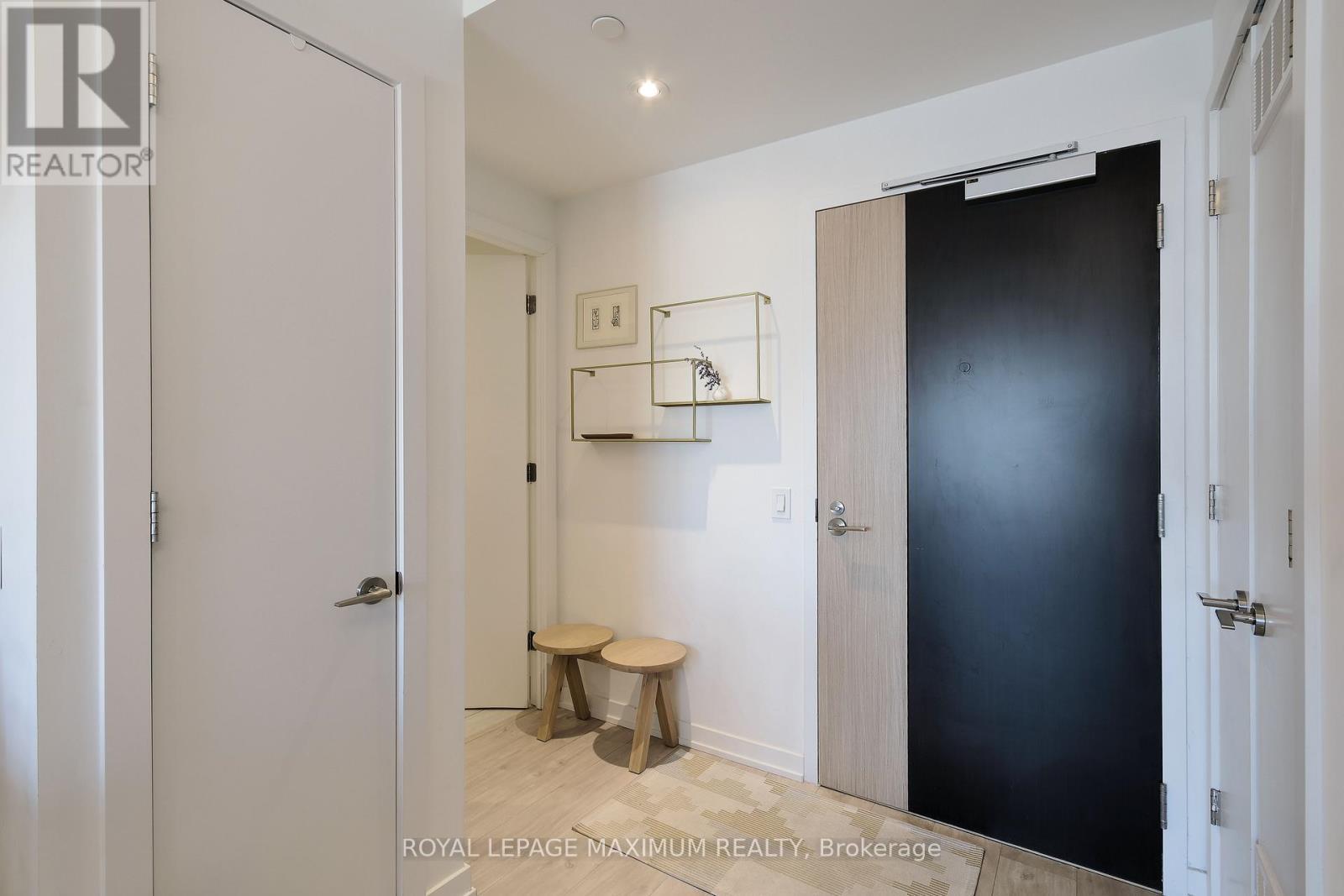 












1713 - 50 POWER STREET

,
Toronto,




Ontario
M5A0V3

