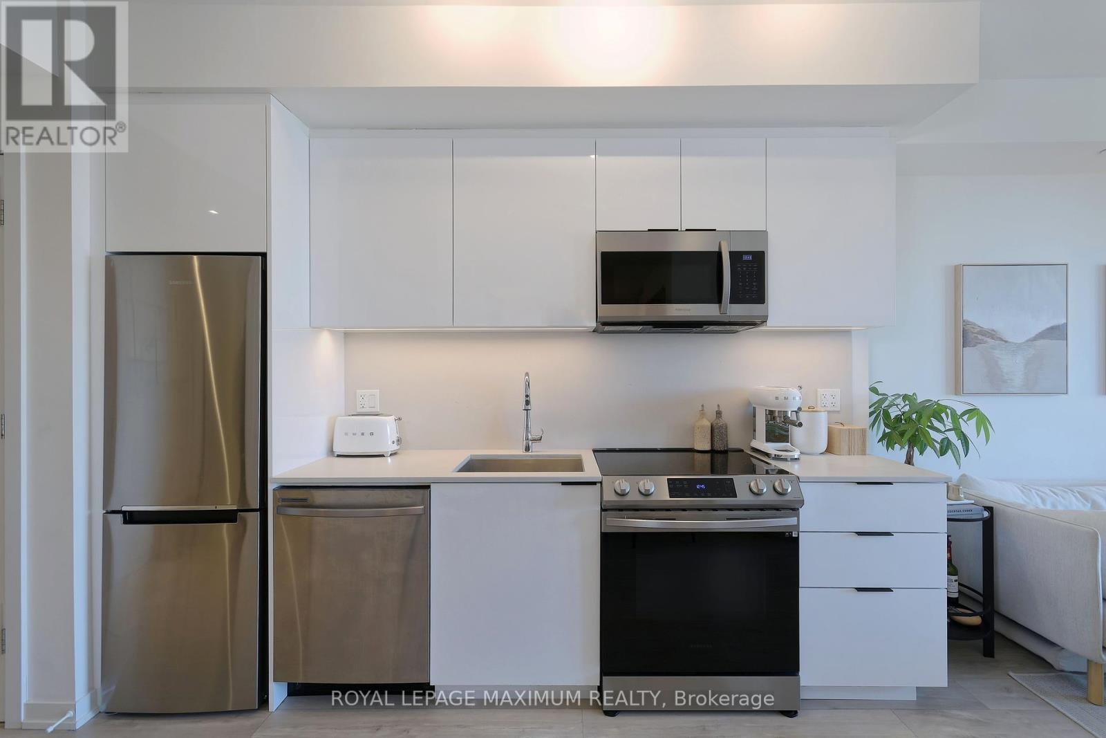 












1713 - 50 POWER STREET

,
Toronto,




Ontario
M5A0V3


