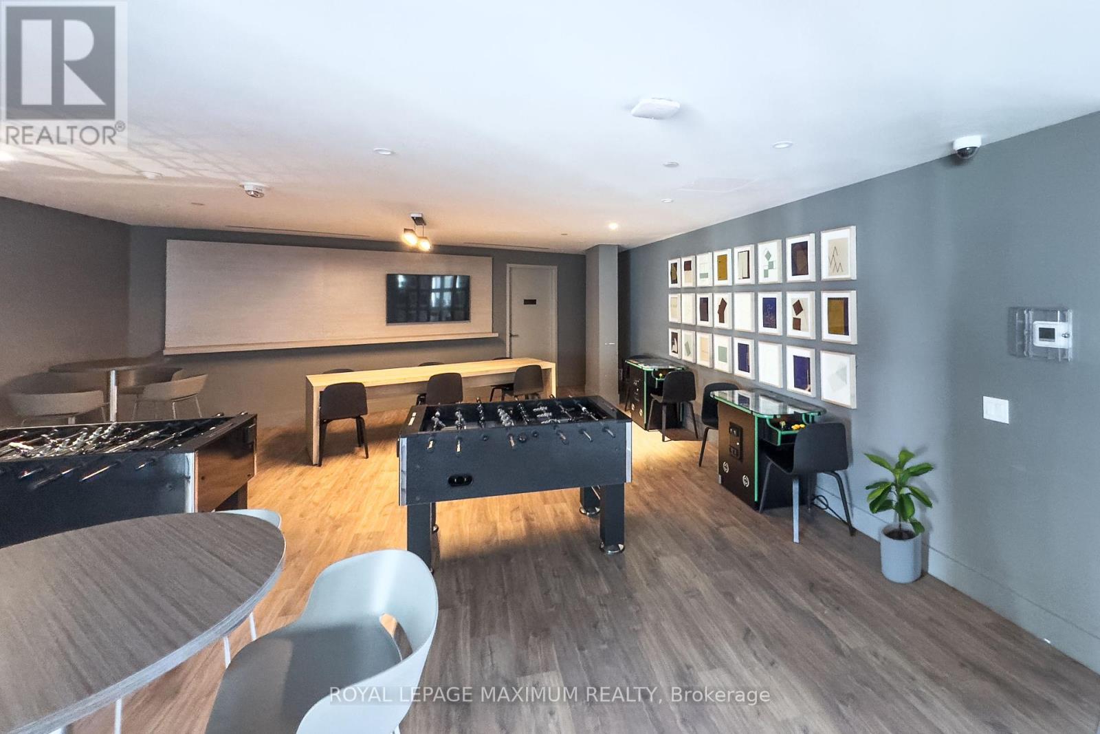 












1713 - 50 POWER STREET

,
Toronto,




Ontario
M5A0V3

