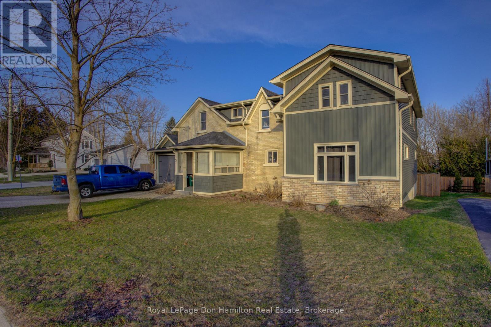 












31 PELLISTER STREET W

,
Minto,




Ontario
N0G1Z0


