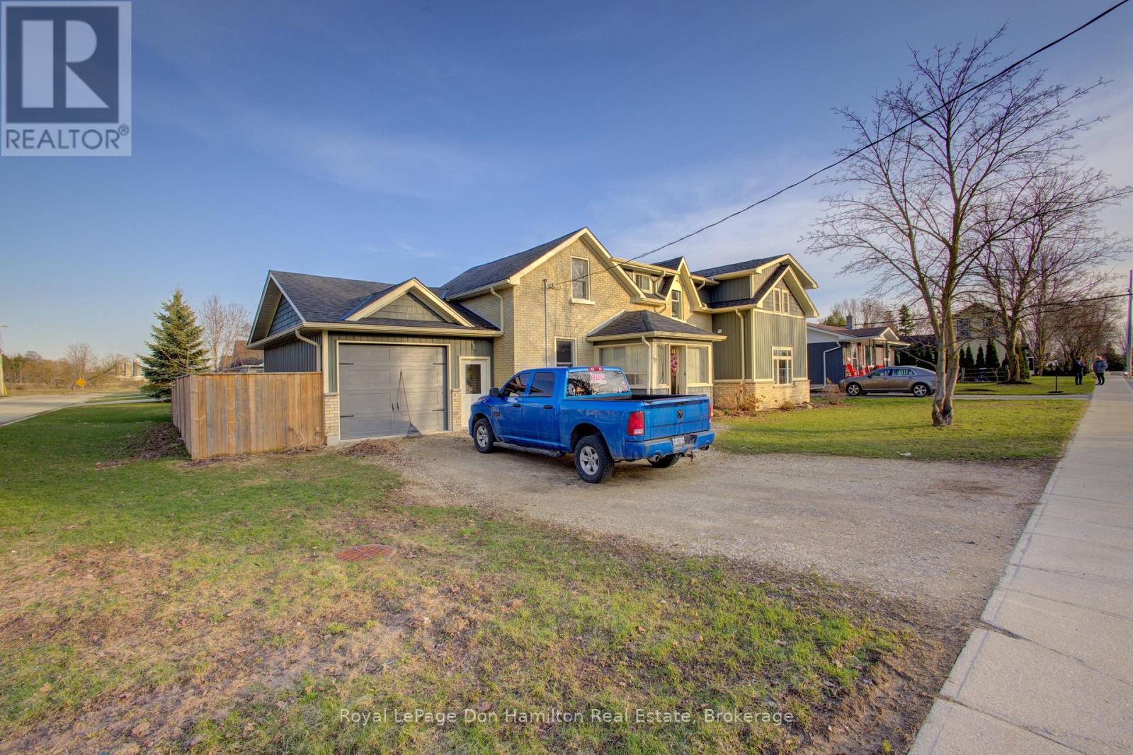 












31 PELLISTER STREET W

,
Minto,




Ontario
N0G1Z0

